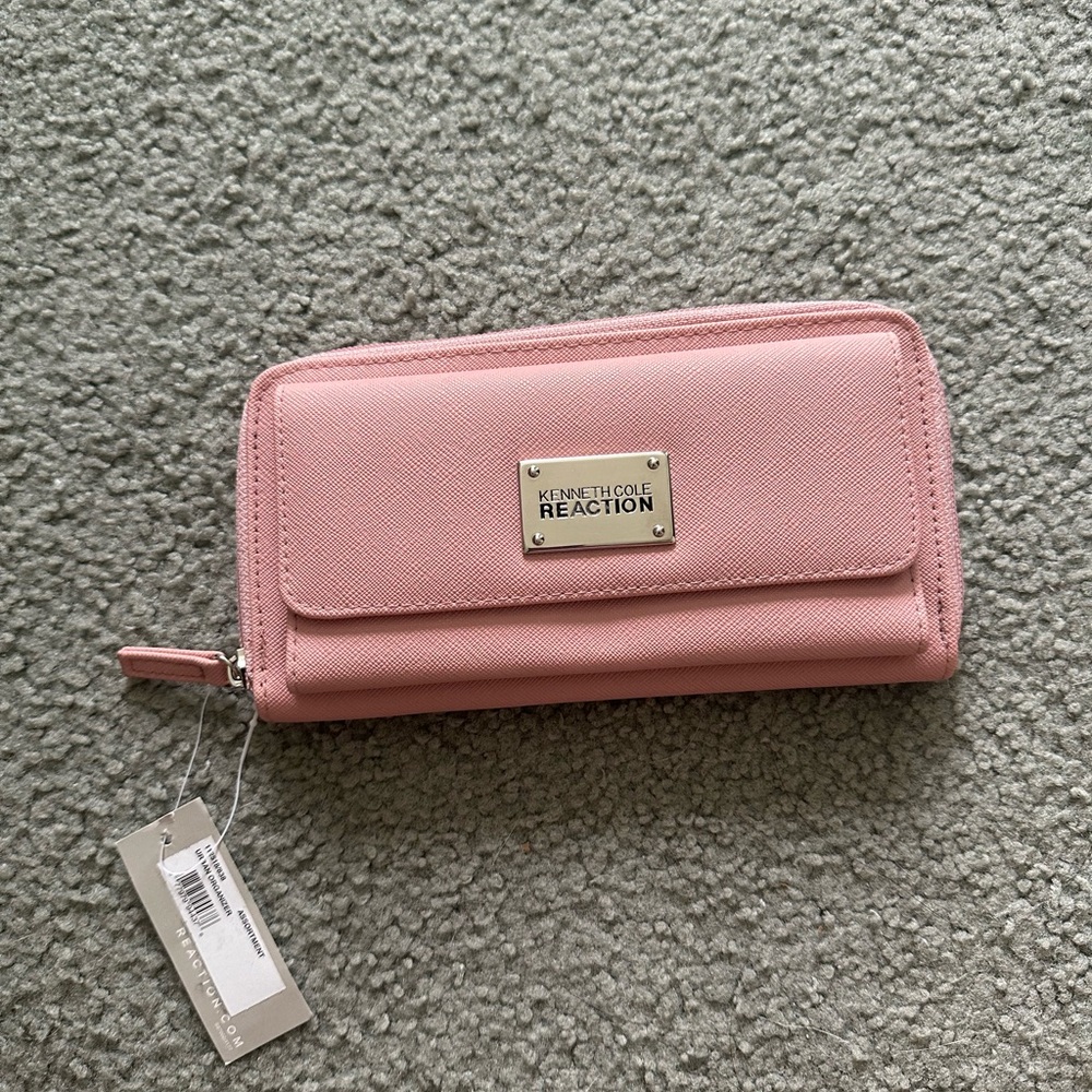 Kenneth Cole Reaction Blush Pink Wallet